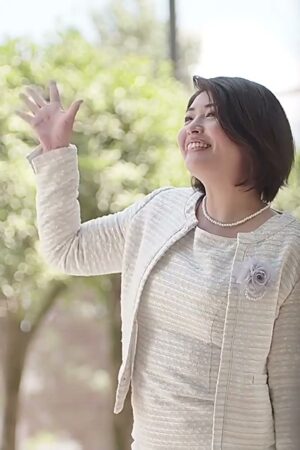 Miki Akai JUQ-512: Mẹ chồng dâng hiến món quà trưởng thành ướt át, khát khao không ngừng