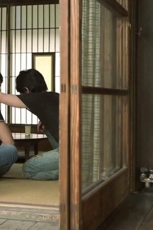 Mako Oda Mako JUX-162: Mẹ kế nóng bỏng, khát khao lén lút