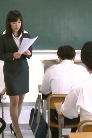 Kasumi Okazaki JUX-443: Cô giáo lẳng lơ ướt át, chìm đắm trong vòng vây tình ái
