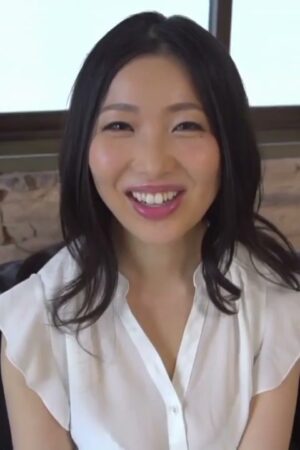 Shuri Satomi MEYD-001: Người vợ lẳng lơ ướt đẫm với khát khao thầm kín