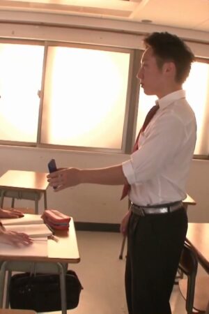 Beni Ito ướt át khát khao, SNIS-345: Nữ sinh ngoan hiền lạc lối trong dục vọng