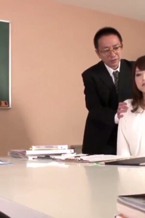 Cô giáo akiho yoshizawa snis-371: Lẳng lơ đợi chờ, khao khát dâng hiến