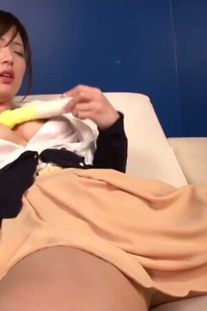 Yui Kuramochi SOE-981: Khám phá bí ẩn ướt át từ kênh riêng của nữ thần I-cup