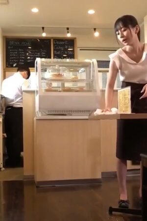 Mia-chan và MIDE-983: Lời thì thầm khiêu khích, tiểu quỷ gạ tình