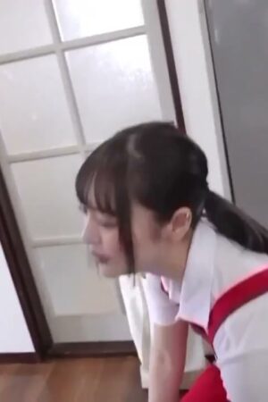 Yuna Ogura STARS-891: Cô giúp việc ướt át, lẳng lơ khơi dậy đam mê